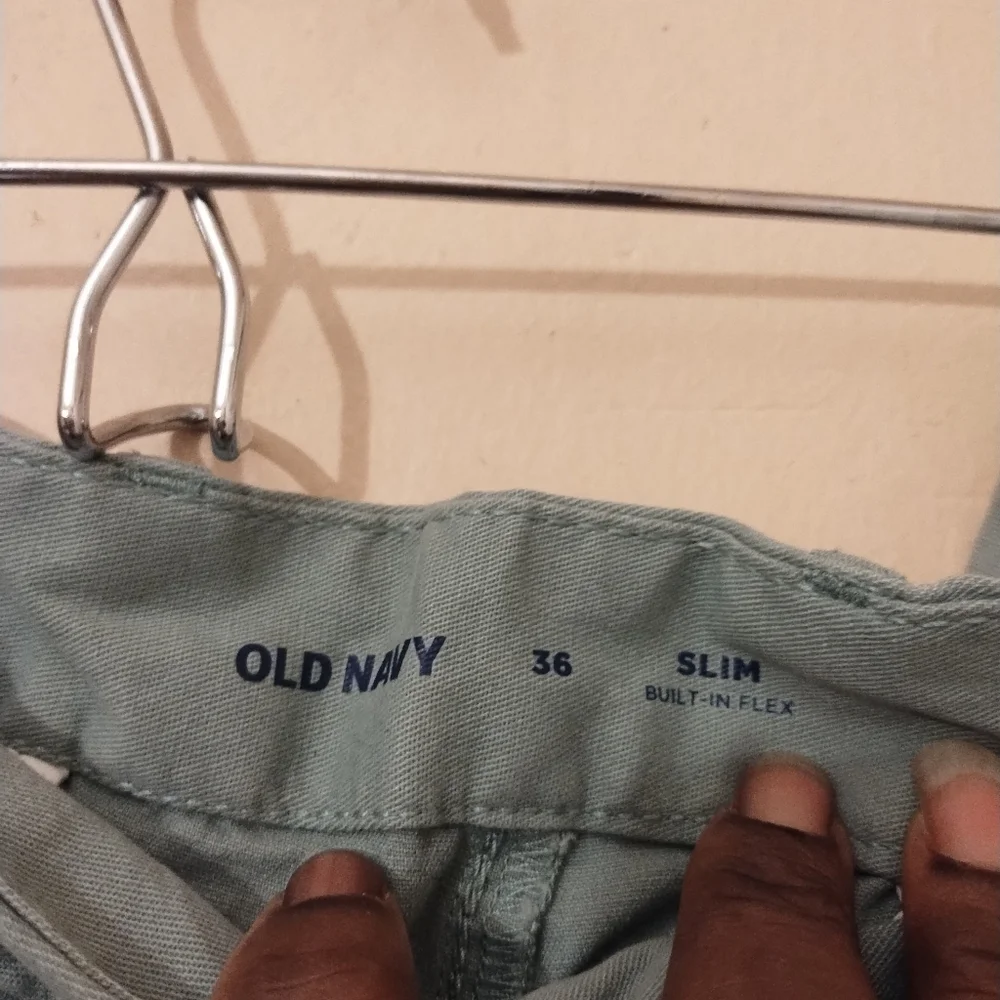 Old Navy Built In Slim Size 36‎ Men's Green Shorts Cotton Spandex Blend